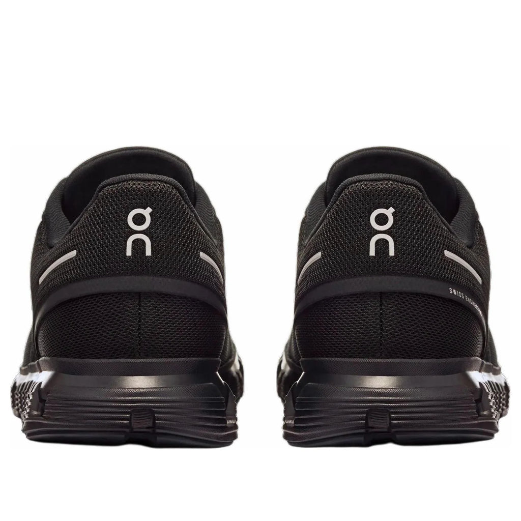 On Running Cloud 6 “All Black”