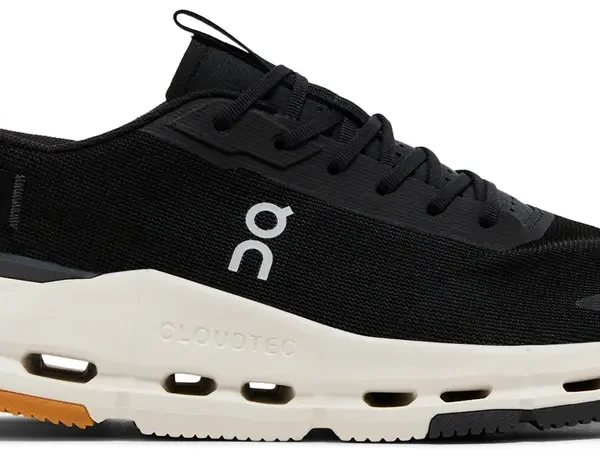 On Cloudnova Form 2 “Black / Gum”