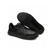 On running The Roger Clubhouse “Full Black” - Image 2
